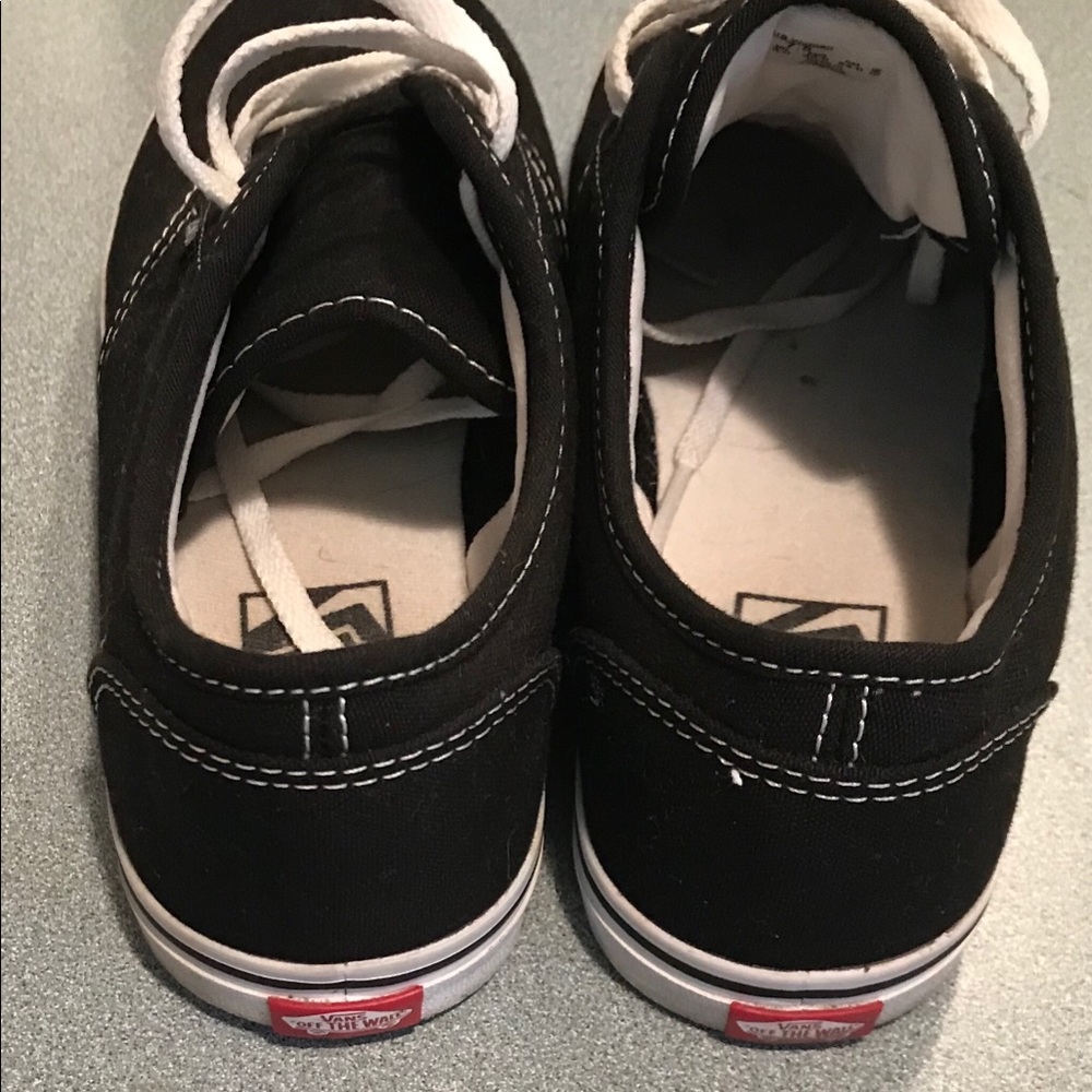 Vans - Picture 3 of 4